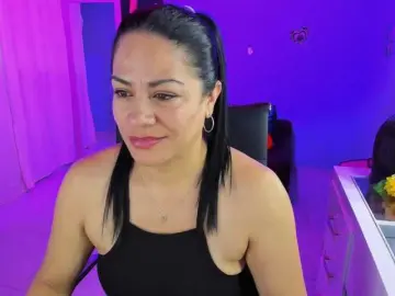 SkaterGal  live sex cam