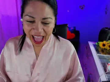 SkaterGal  live sex cam
