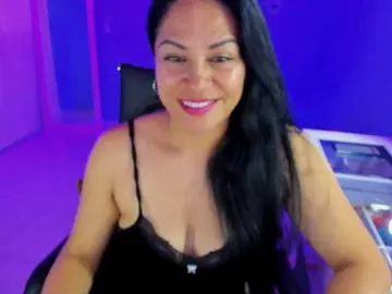 SkaterGal  live sex cam