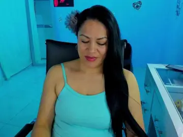 SkaterGal  live sex cam