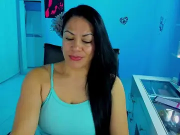 SkaterGal  live sex cam