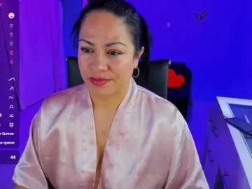SkaterGal  live sex cam