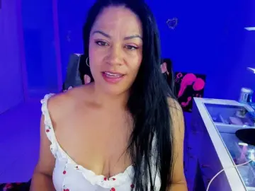 SkaterGal  live sex cam