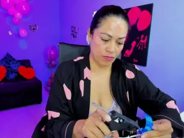 SkaterGal  live sex cam