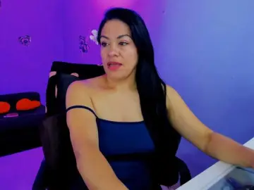 SkaterGal  live sex cam