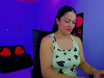 SkaterGal  live sex cam