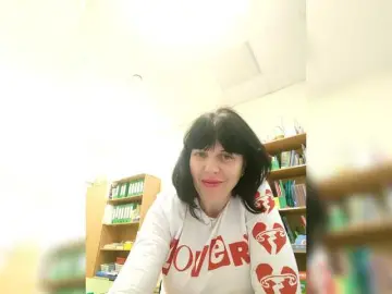 VikNika  live sex cam