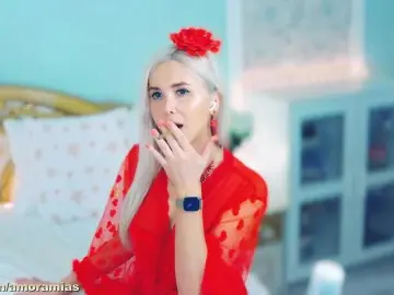 Amoramias  live sex cam