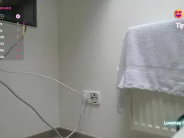 AnnaKiss-Prg  live sex cam