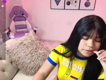 Kitty-meow  live sex cam