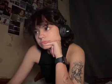RavenLilleberg  live sex cam