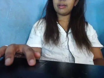 Camille8  live sex cam