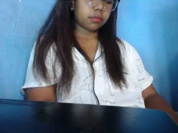 Camille8  live sex cam