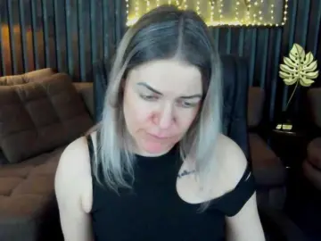 AnnaSnow  live sex cam