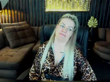 AnnaSnow  live sex cam