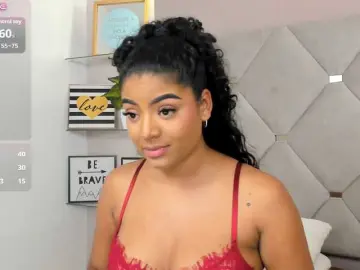 CarlyMonroee  live sex cam