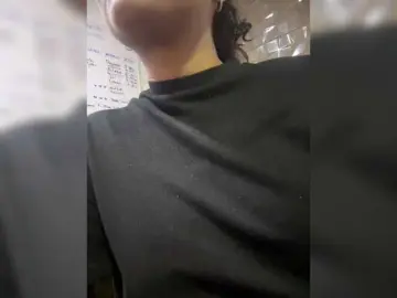 CarlyMonroee  live sex cam