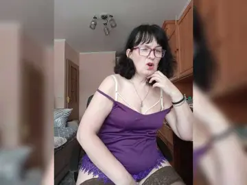 Danccee358  live sex cam