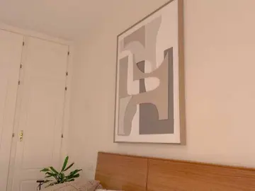 Helenahills  live sex cam