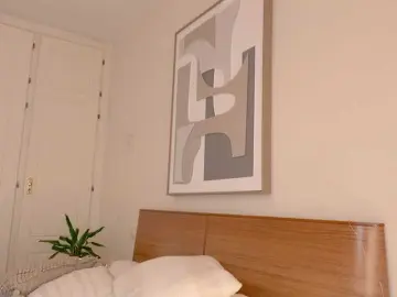 Helenahills  live sex cam