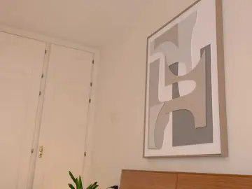 Helenahills  live sex cam