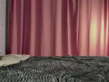 LunaHurt  live sex cam