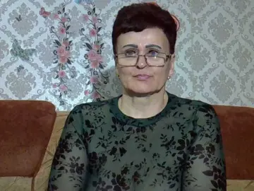 PaulaGolden  live sex cam