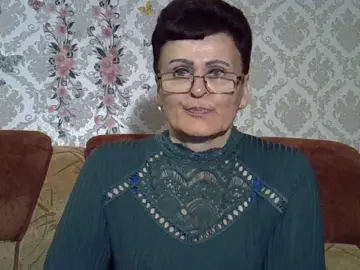 PaulaGolden  live sex cam