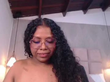 CandyBrunette  live sex cam