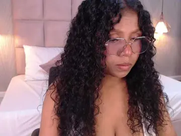 CandyBrunette  live sex cam
