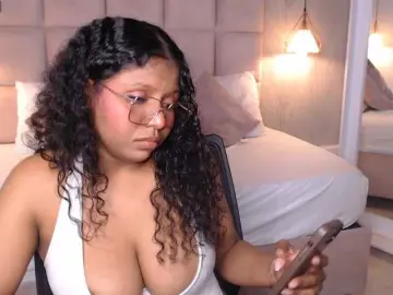 CandyBrunette  live sex cam