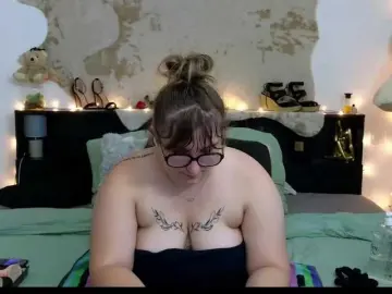 ElvinnaLaFrancaise  live sex cam