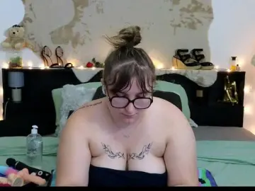 ElvinnaLaFrancaise  live sex cam