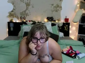 ElvinnaLaFrancaise  live sex cam