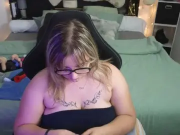 ElvinnaLaFrancaise  live sex cam
