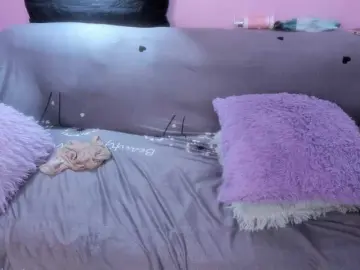 Hiyakasudere  live sex cam
