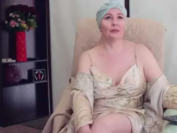 IvettaShine  live sex cam