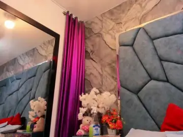 JulietaDiamond  live sex cam