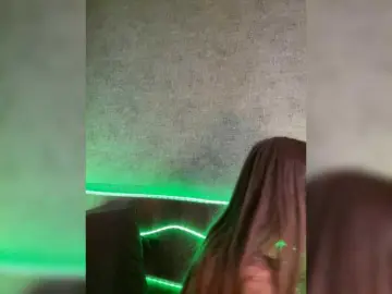 -Summer-  live sex cam