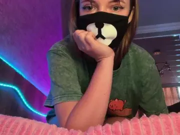 -Summer-  live sex cam
