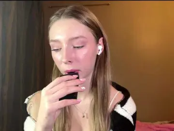 EstellFerkel  live sex cam