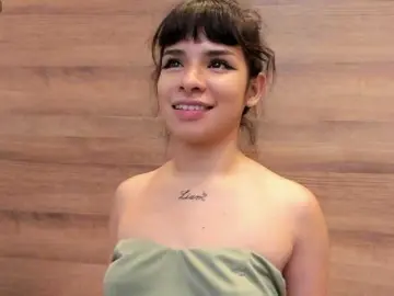 GummyLuv  live sex cam