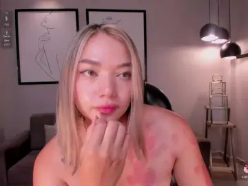 HaleyGreen  live sex cam