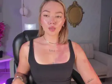 HaleyGreen  live sex cam