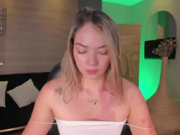 HaleyGreen  live sex cam