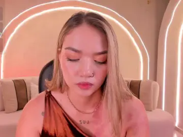 HaleyGreen  live sex cam