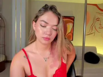 HaleyGreen  live sex cam