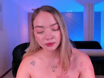 HaleyGreen  live sex cam