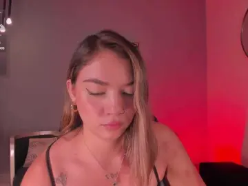 HaleyGreen  live sex cam