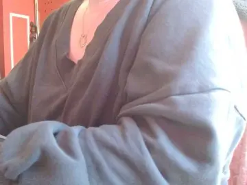 Petitoiseaucoquine  live sex cam